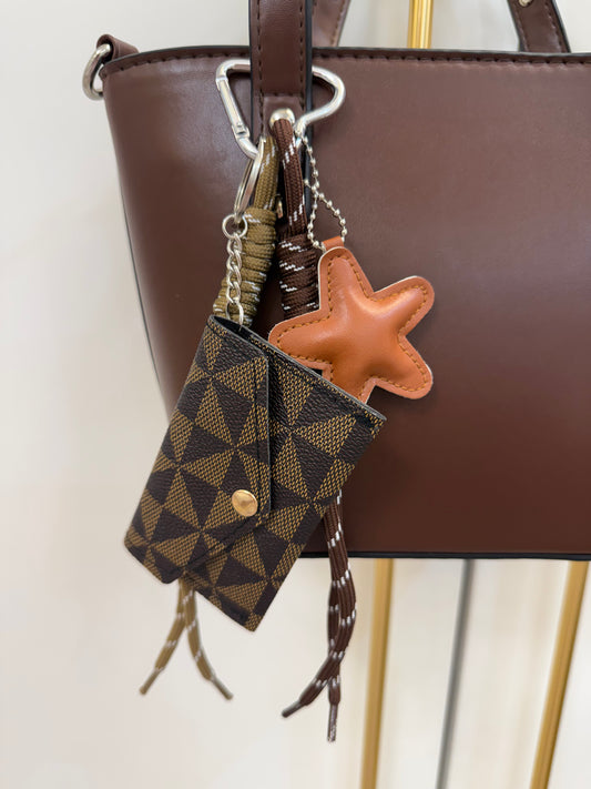 Card holder in brown