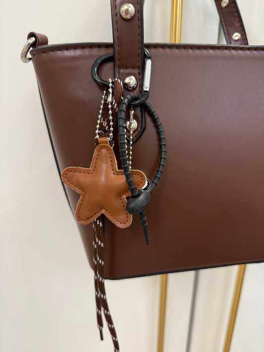 Star in brown