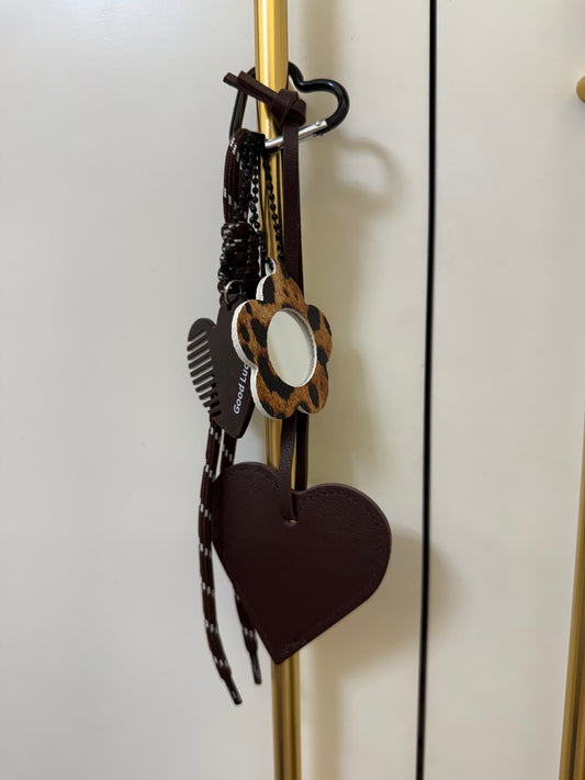 Mirror&comb charm